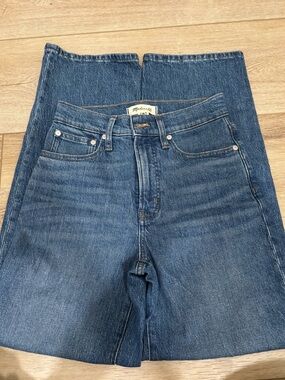 Madewell Dark Blue High-Rise Straight Jeans